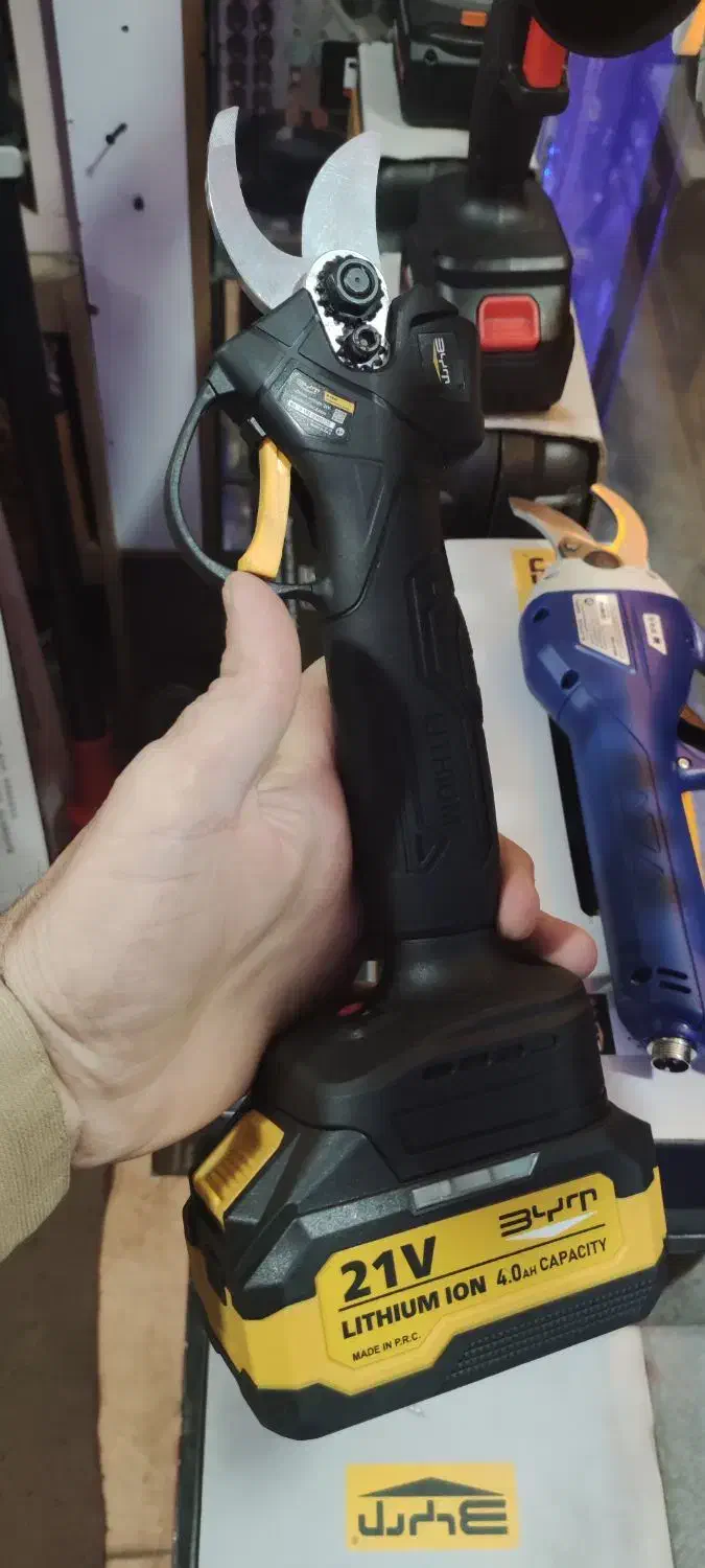 قیچی باغبانی شارژی 21ولت براشلس BYT|ابزارآلات|پیرانشهر, |دیوار