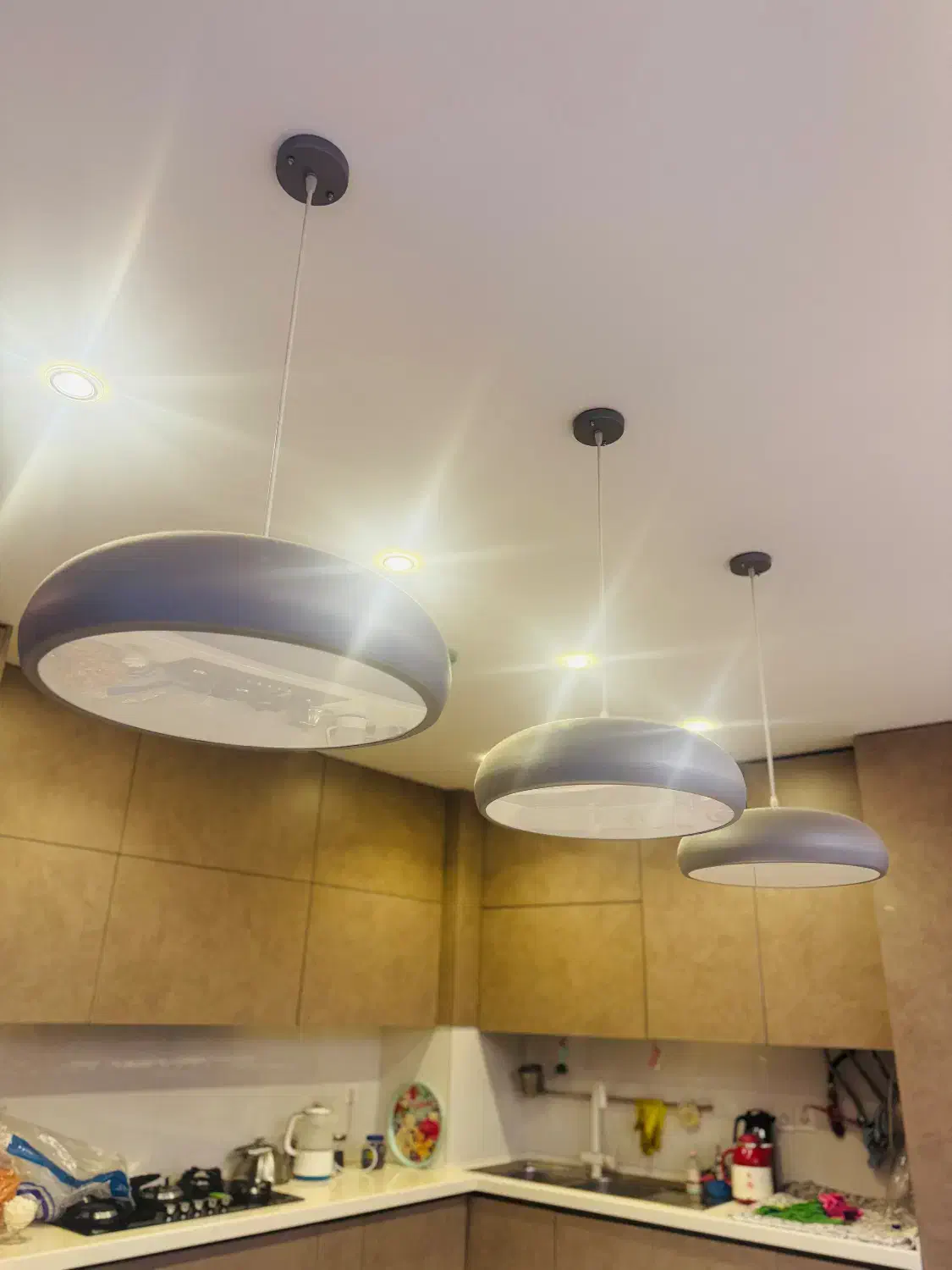 ۱ عدد لوستر سه شاخه|لوستر و چراغ آویز|شیراز, فرگاز|دیوار