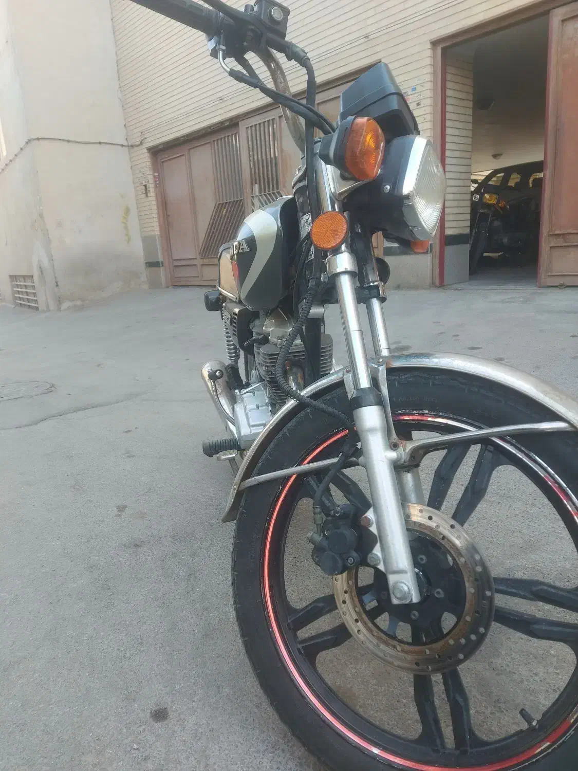 موتور سیکلت|موتورسیکلت|اصفهان, سرچشمه|دیوار