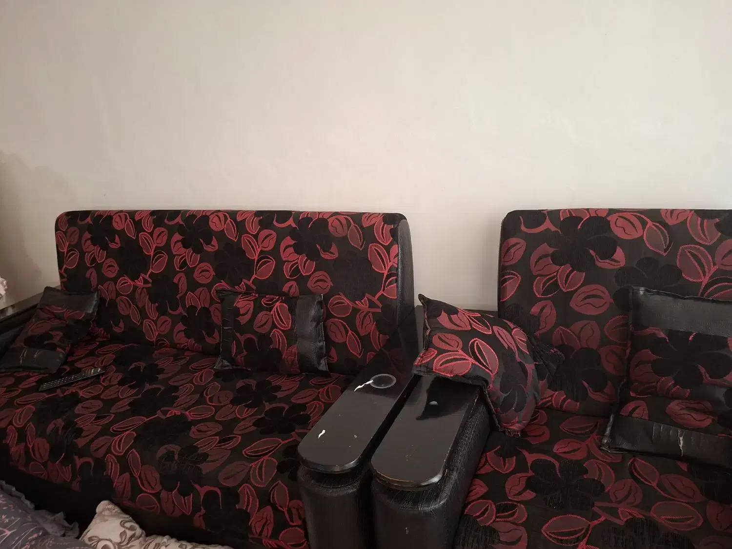 مبل راحتی ۷نفره سالم به علت کمبود جابجایی می فرشم|مبلمان خانگی و میز عسلی|پارس‌آباد, |دیوار