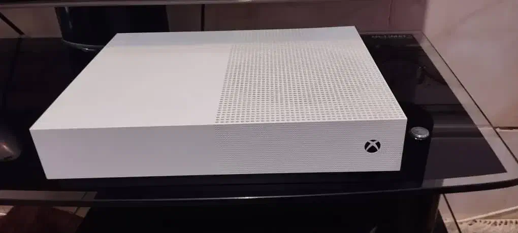 Xbox one s جفت دسته|کنسول، بازی ویدئویی و آنلاین|خرامه, |دیوار