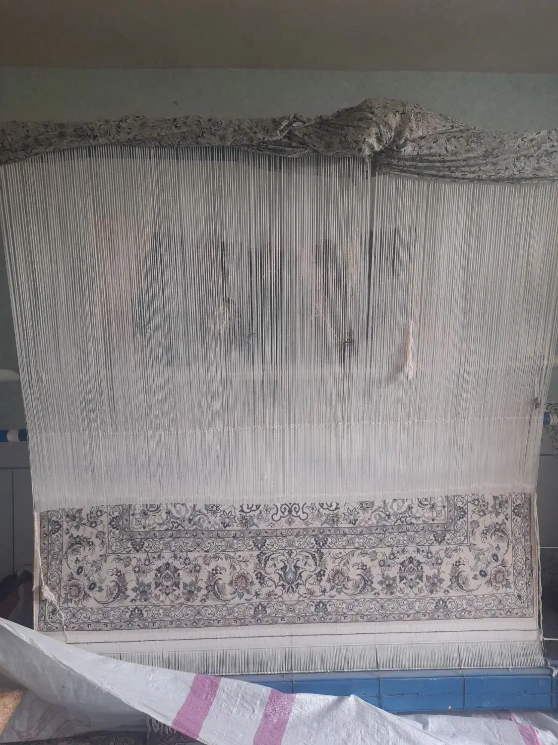 دار قالی ۱۲تای|ابزارآلات|هرند, |دیوار