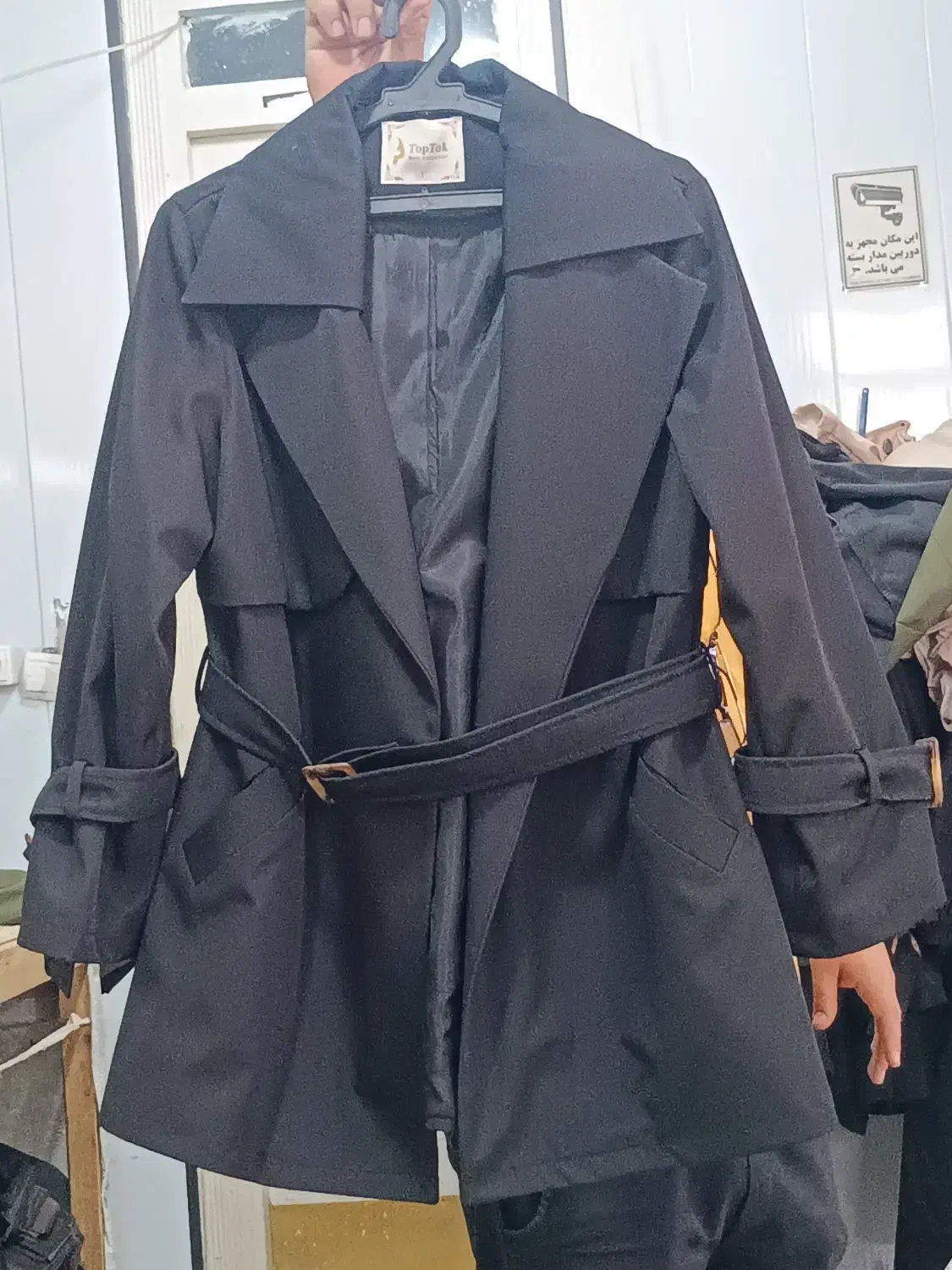 به تعدادی نیرو جهت کار در تولیدی مانتو نیازمندیم|استخدام صنعتی، فنی، مهندسی|بروجرد, |دیوار