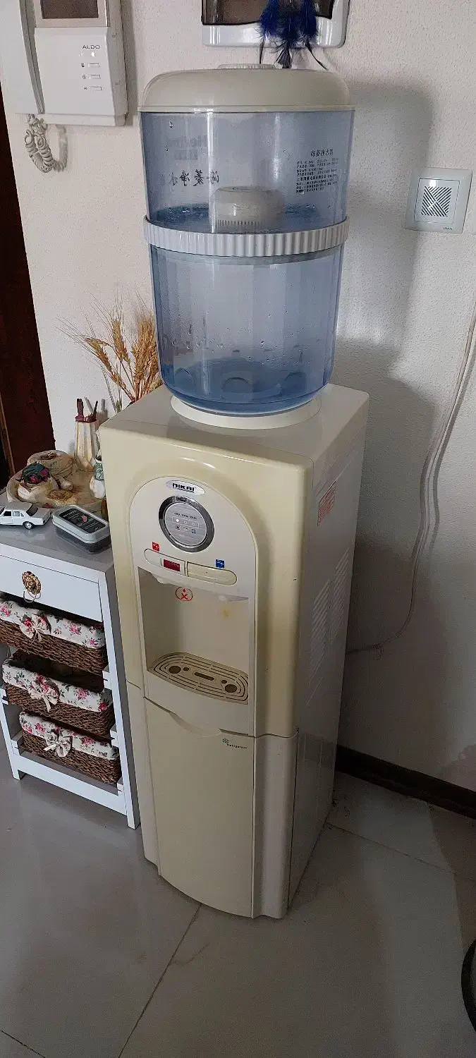 آب سرد کن نیکای کار کرده سالم در حد نو دارای یخچال|آب‌سردکن و تصفیه آب|شاهین‌شهر, شهرک امام علی|دیوار