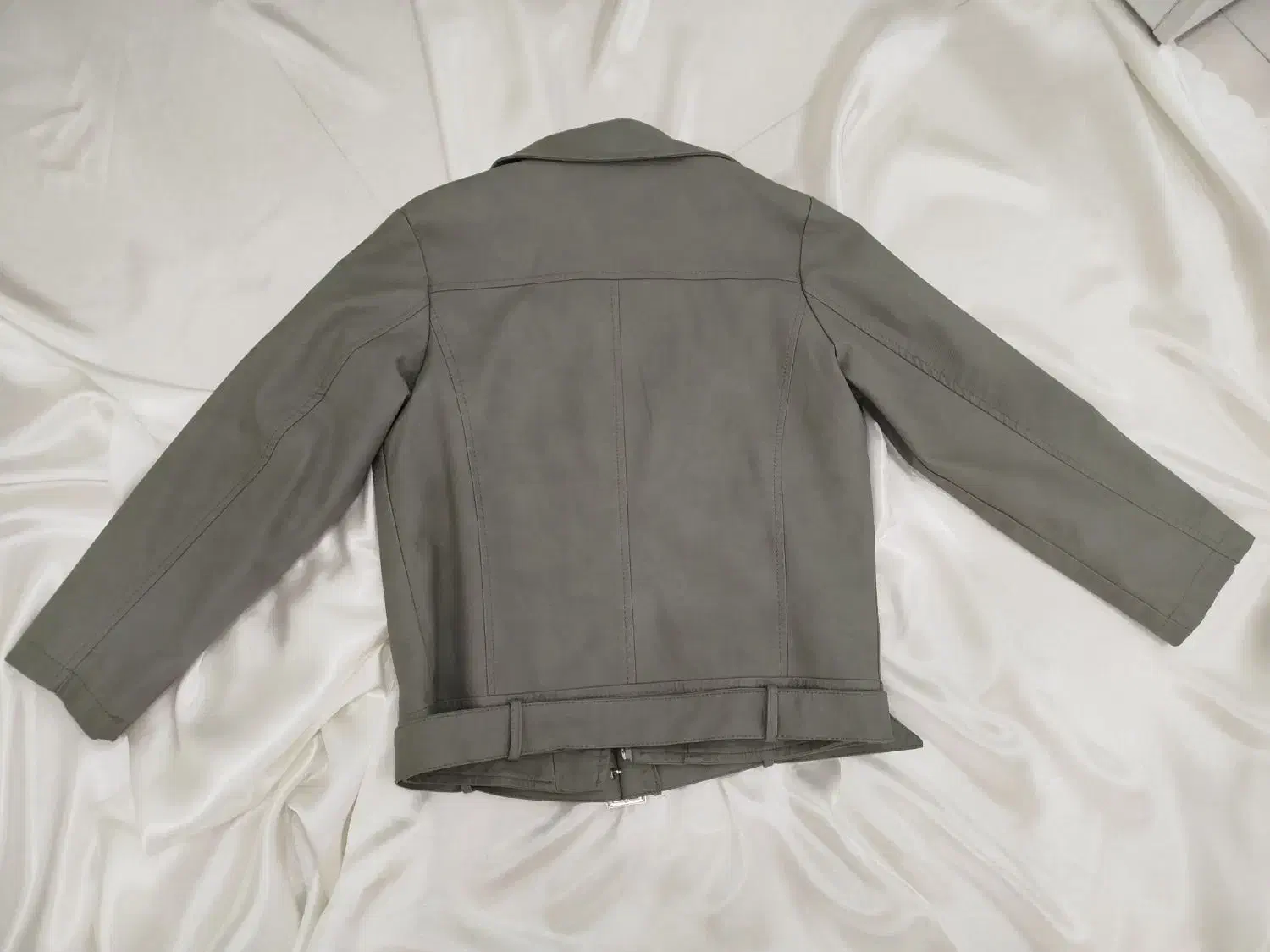 کاپشن چرم پسرانه  کیفیت بی نظیر|کفش و لباس بچه|تربتحیدریه, شهید قرنی|دیوار