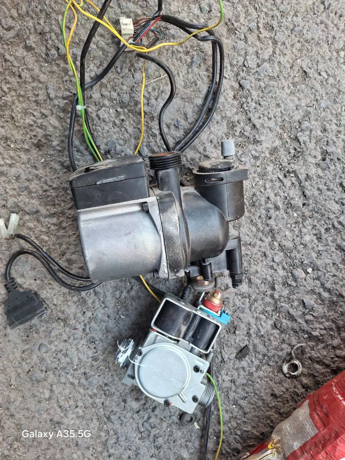 پمپ پکیج|آبگرمکن، پکیج، شوفاژ|قلعه نو, |دیوار