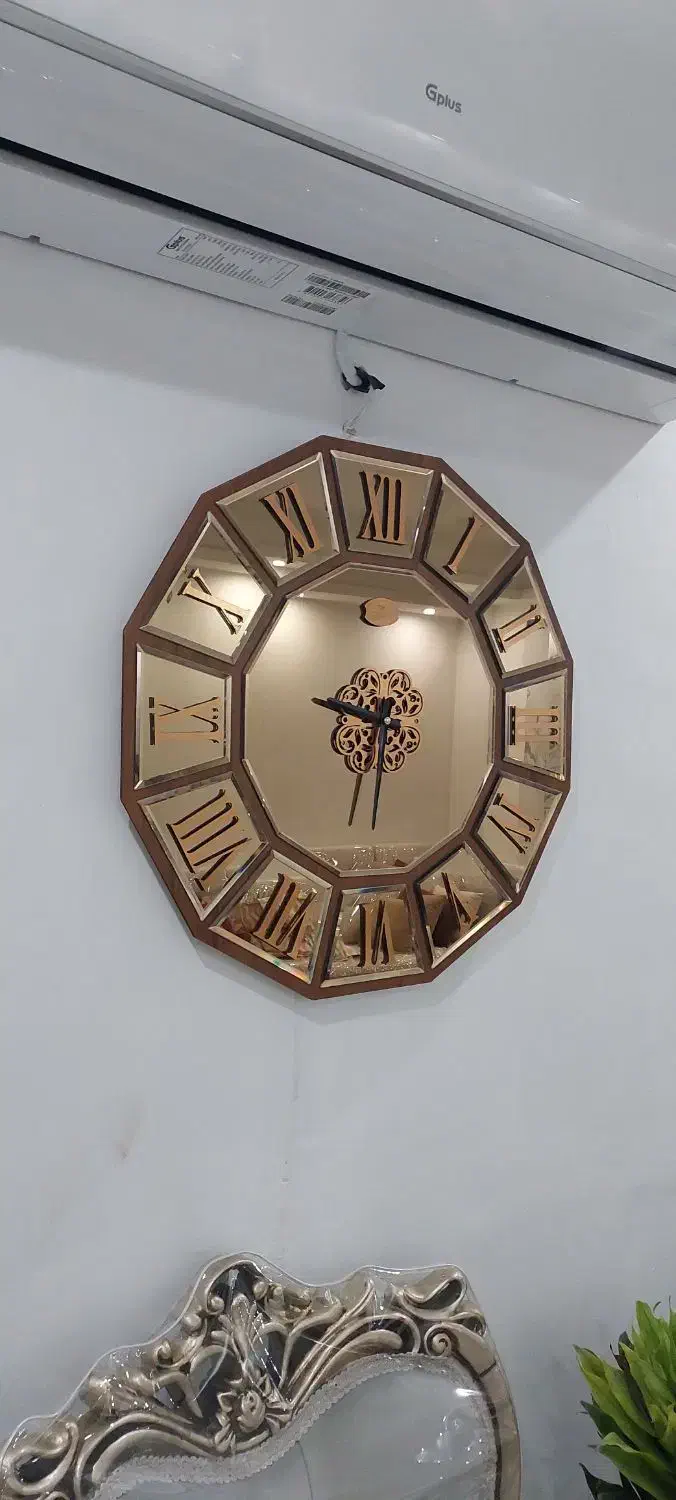 ساعت دیواری در حد نو|ساعت دیواری و تزئینی|چهارباغ, |دیوار