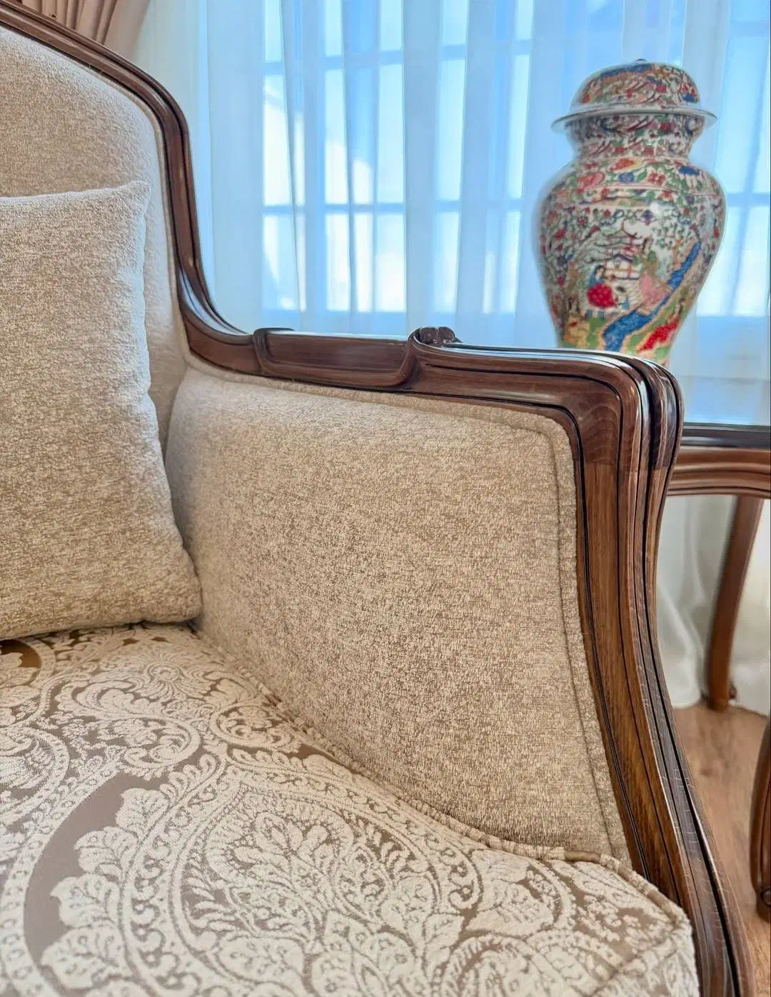 مبل سه گل فرانسوی با پارچه پتینه ضدلک/خرید اقساطی/|مبلمان خانگی و میز عسلی|اردبیل, |دیوار