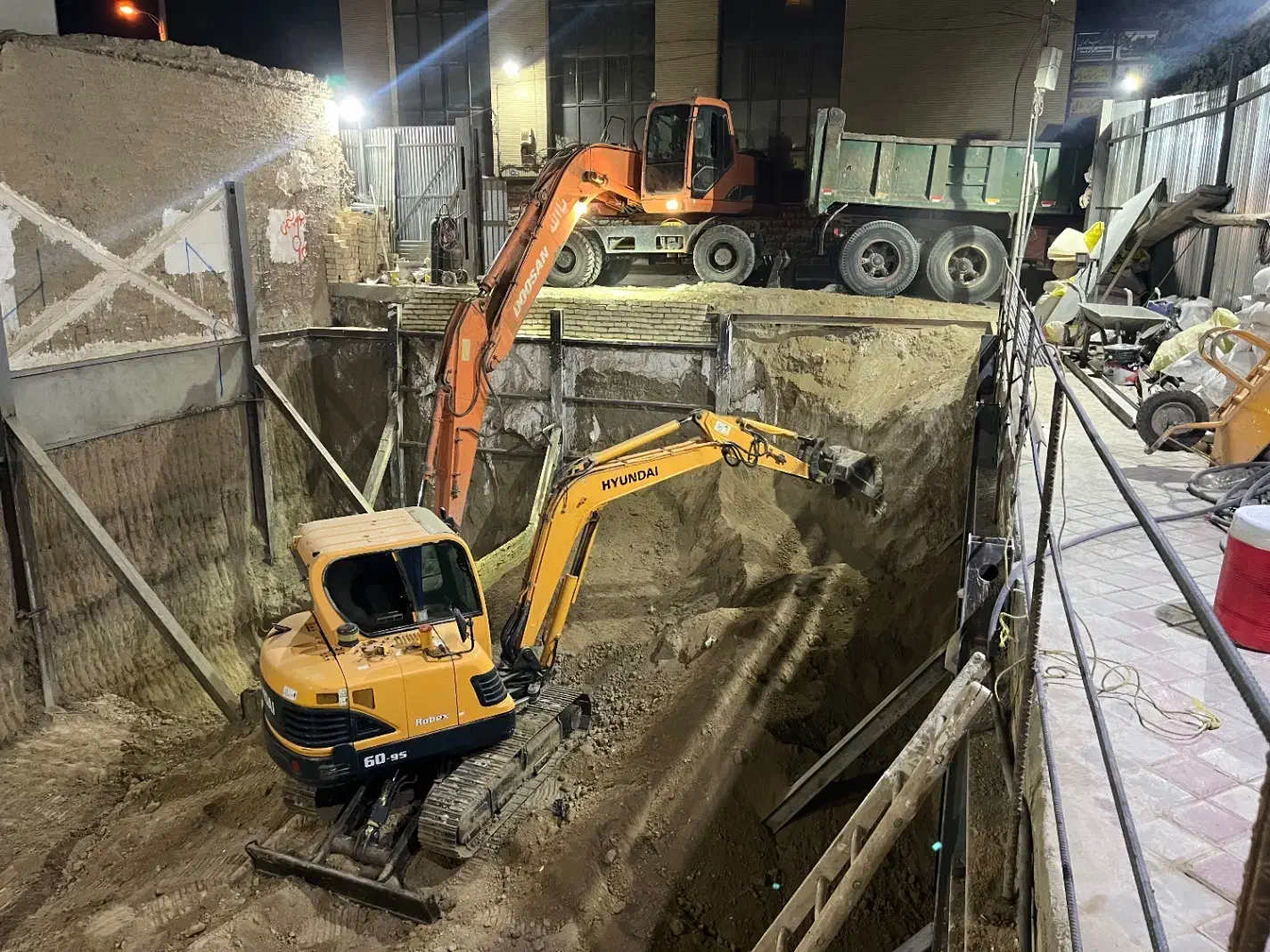 اجاره مینی بیل مکانیکی|خدمات حمل و نقل|اصفهان, شفق|دیوار