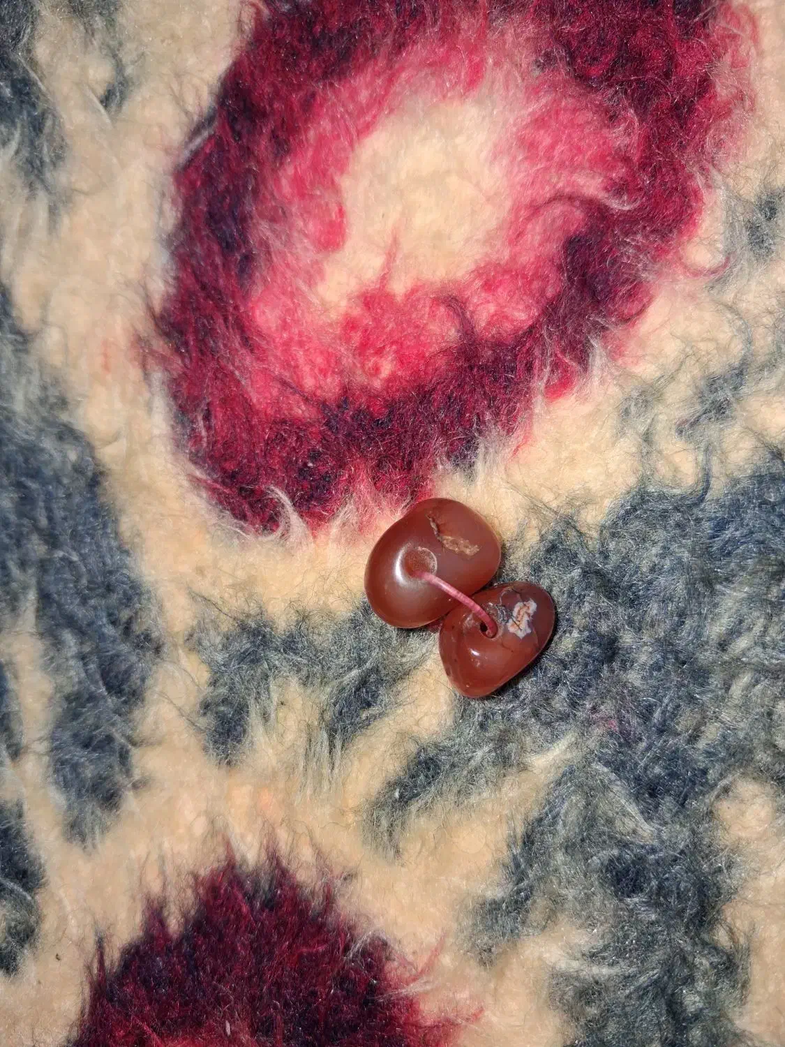 مهره های دوقلو با خاصیت جادویی|جواهرات|بندر گناوه, |دیوار