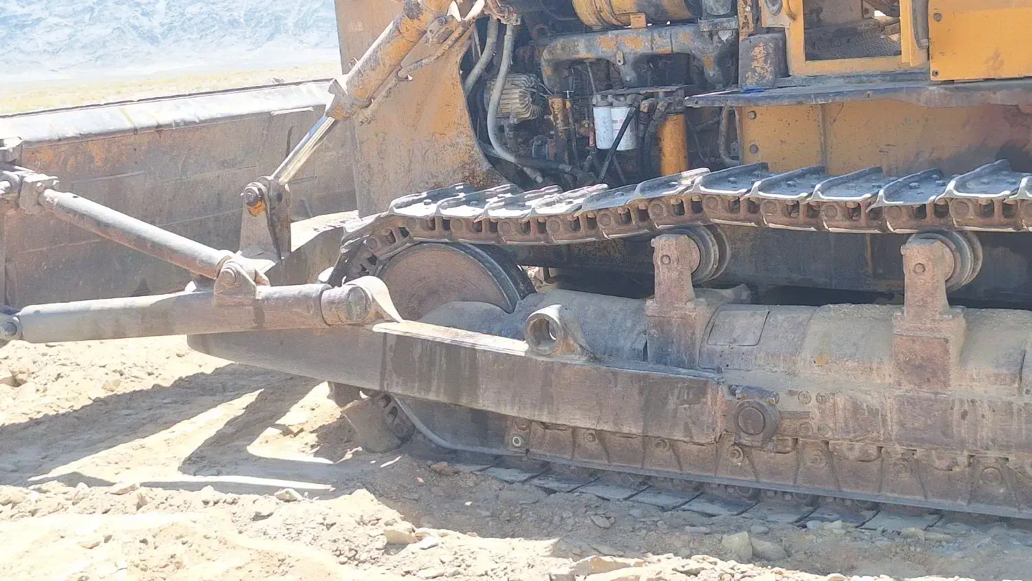 بلدوزر دی ۶۵ سریال ۴۱|خودرو سنگین|سراوان, |دیوار