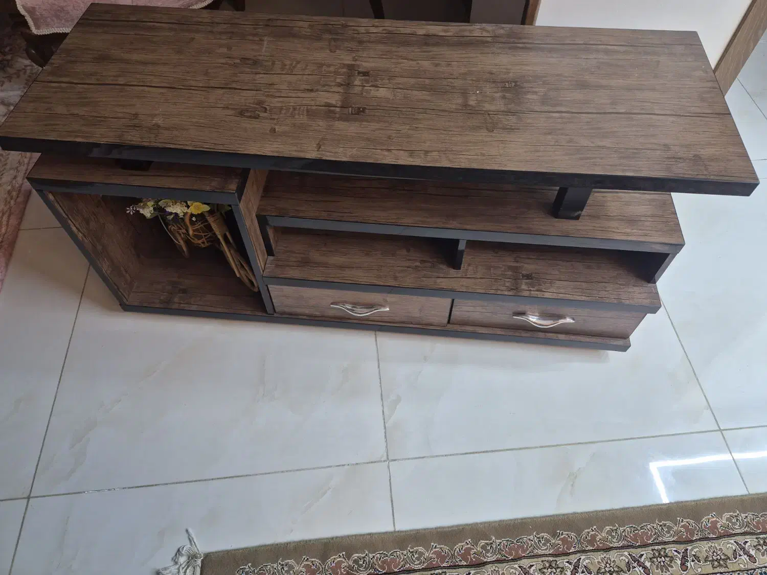 میز تلویزیون|میز تلویزیون|اصفهان, رکن الدوله غربی|دیوار