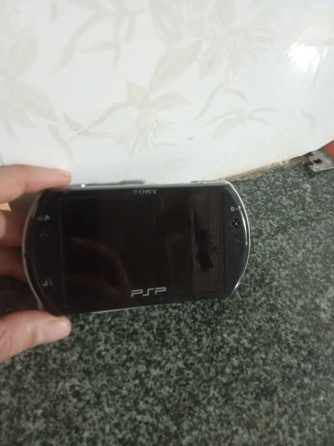 psp go پلی استیشن همراه مدل گو با کیف و کابل شارژر|کنسول، بازی ویدئویی و آنلاین|یاسوج, |دیوار