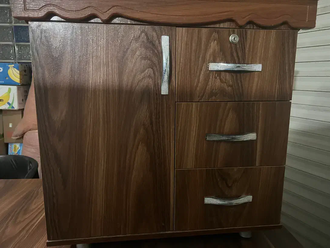 میز و صندلی مدیریت و صندلی اداری|دفتر کار|حمیدیا, |دیوار