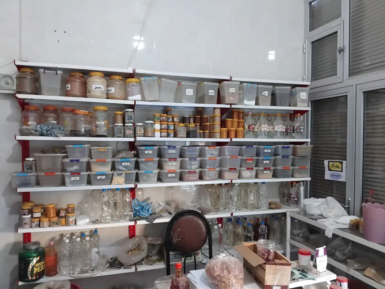 جعبه های پلاستیکی کارکرده|ظروف نگهدارنده، پلاستیکی، یک‌بارمصرف|خوی, |دیوار