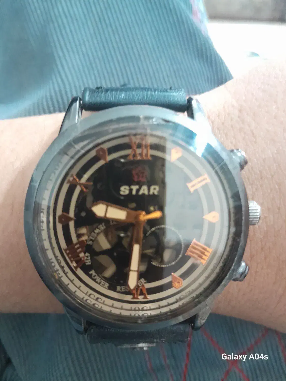 ساعت مچی|ساعت|نیشابور, خط کاشمر|دیوار