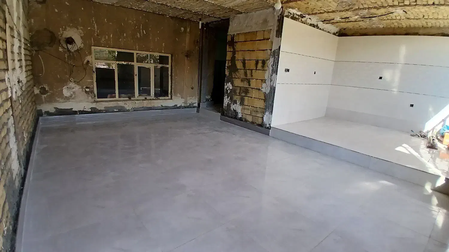 استاد کار سنگ کاشی سرامیک پله موزاییک|خدمات پیشه و مهارت|تویسرکان, |دیوار