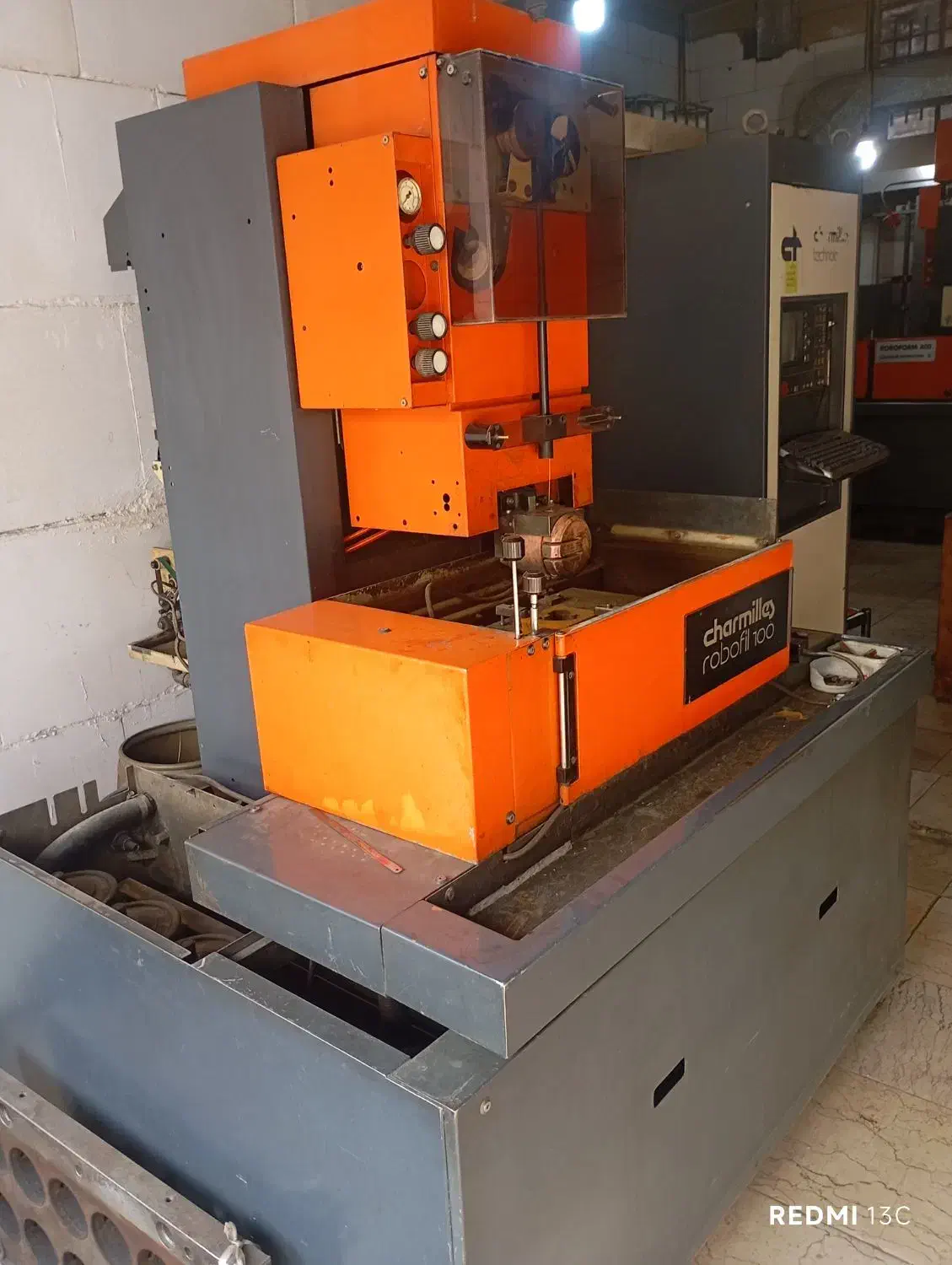 دستگاه وایر کاتcharmilles|ماشینآلات صنعتی|فردیس, منظریه|دیوار