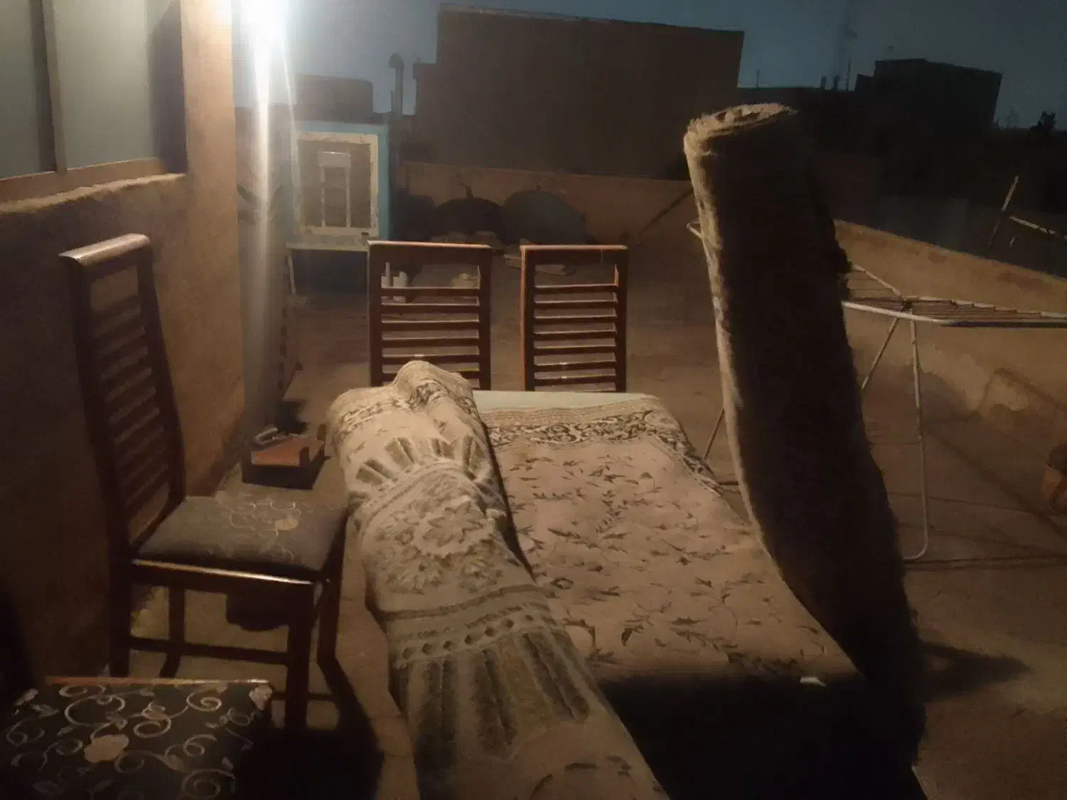 دو تخته فرش ۴متری ویک میز استیل با چهار صندلی|فرش|تهران, صفا|دیوار