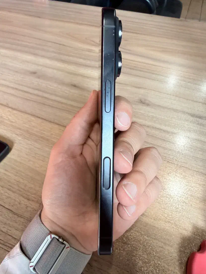 Iphone 16 pro 256 zz رجیستر شده|موبایل|شیراز, ملاصدرا|دیوار