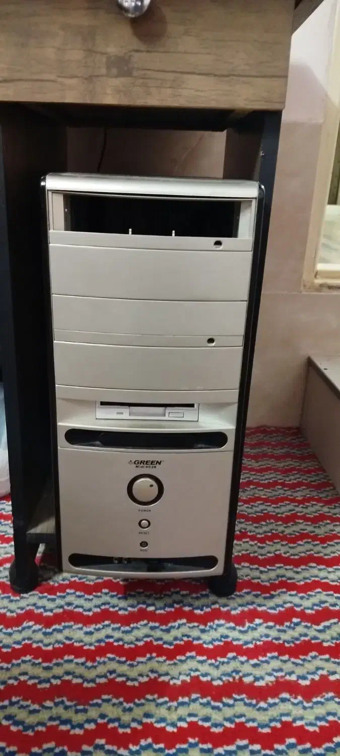 کامپیوتر|رایانه رومیزی|همدان, |دیوار