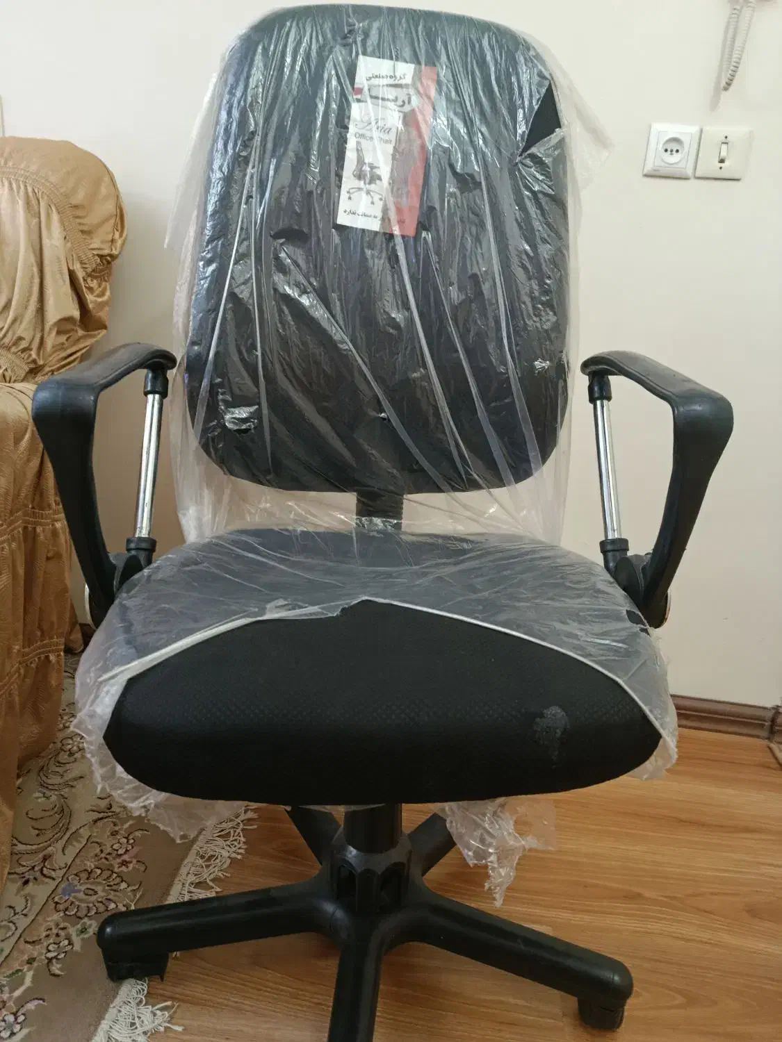 فروش|صندلی و نیمکت|میانه, |دیوار