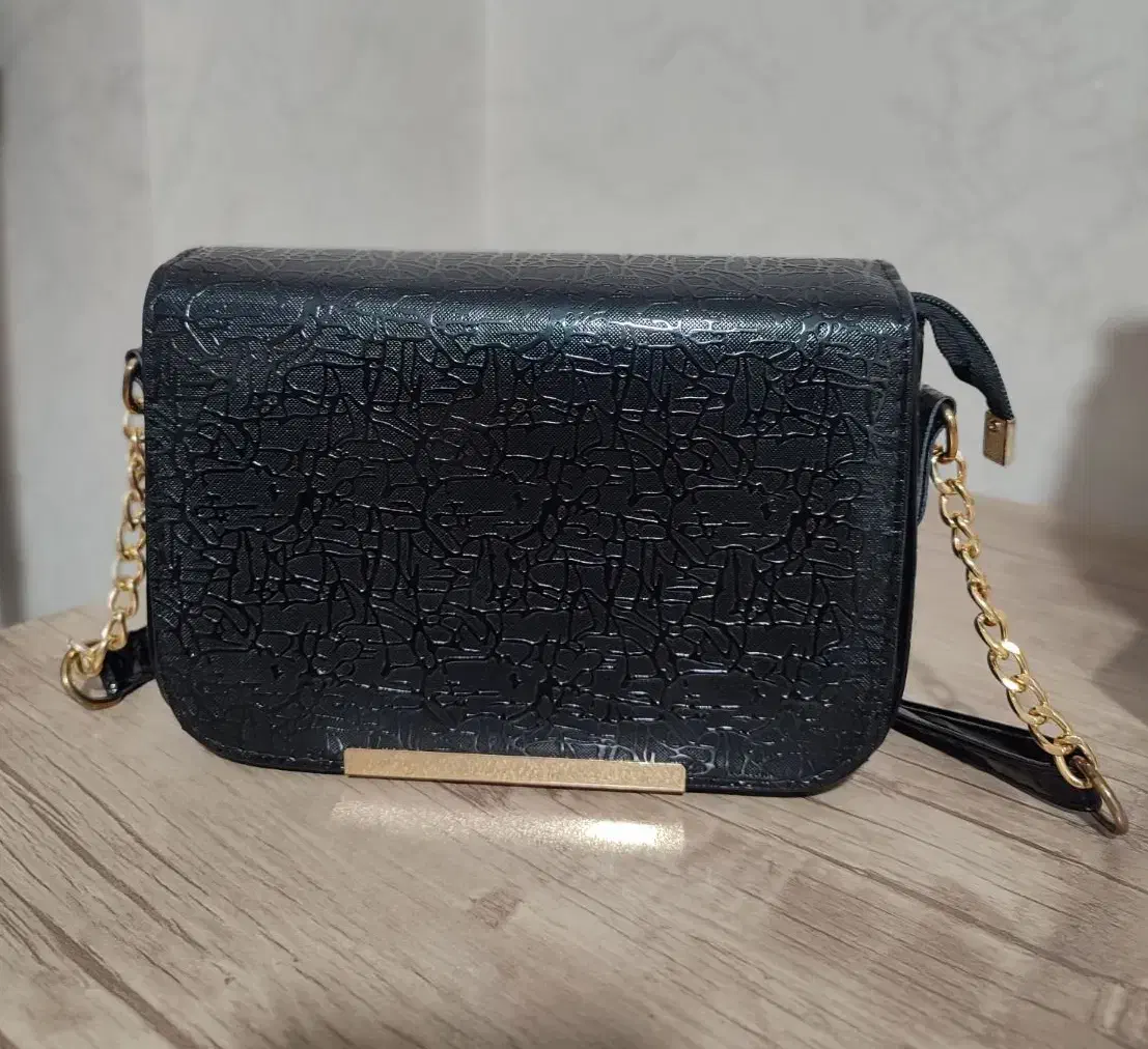 کیف دوشی مجلسی|کیف، کفش، کمربند|قرچک, ولی آباد|دیوار