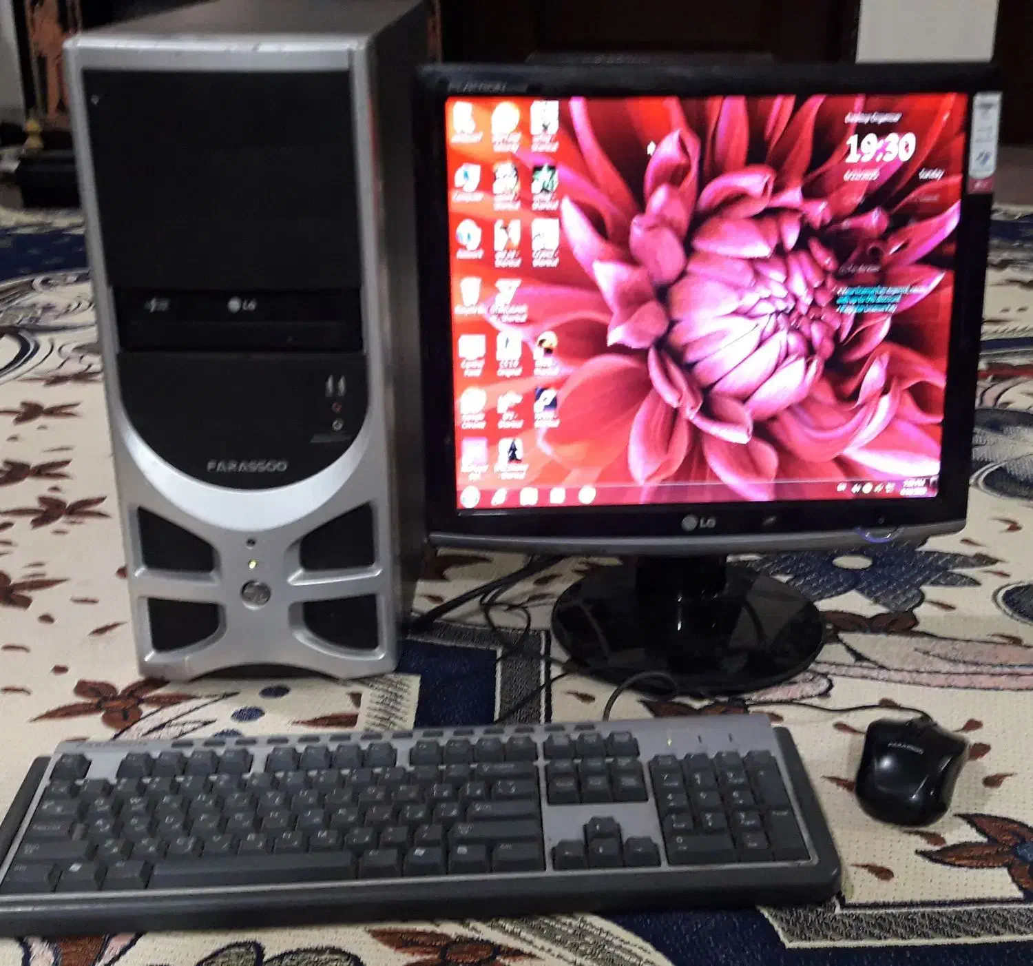 کامپیوتر رومیزی با مانیتور ال سی دی|رایانه رومیزی|گرگان, |دیوار