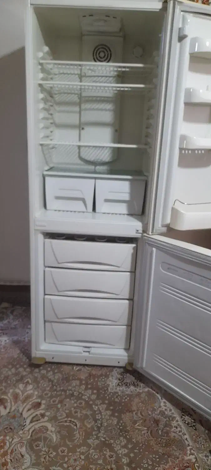 فروش یخچال امرسان کاملا سالم|یخچال و فریزر|اصفهان, گرکان|دیوار