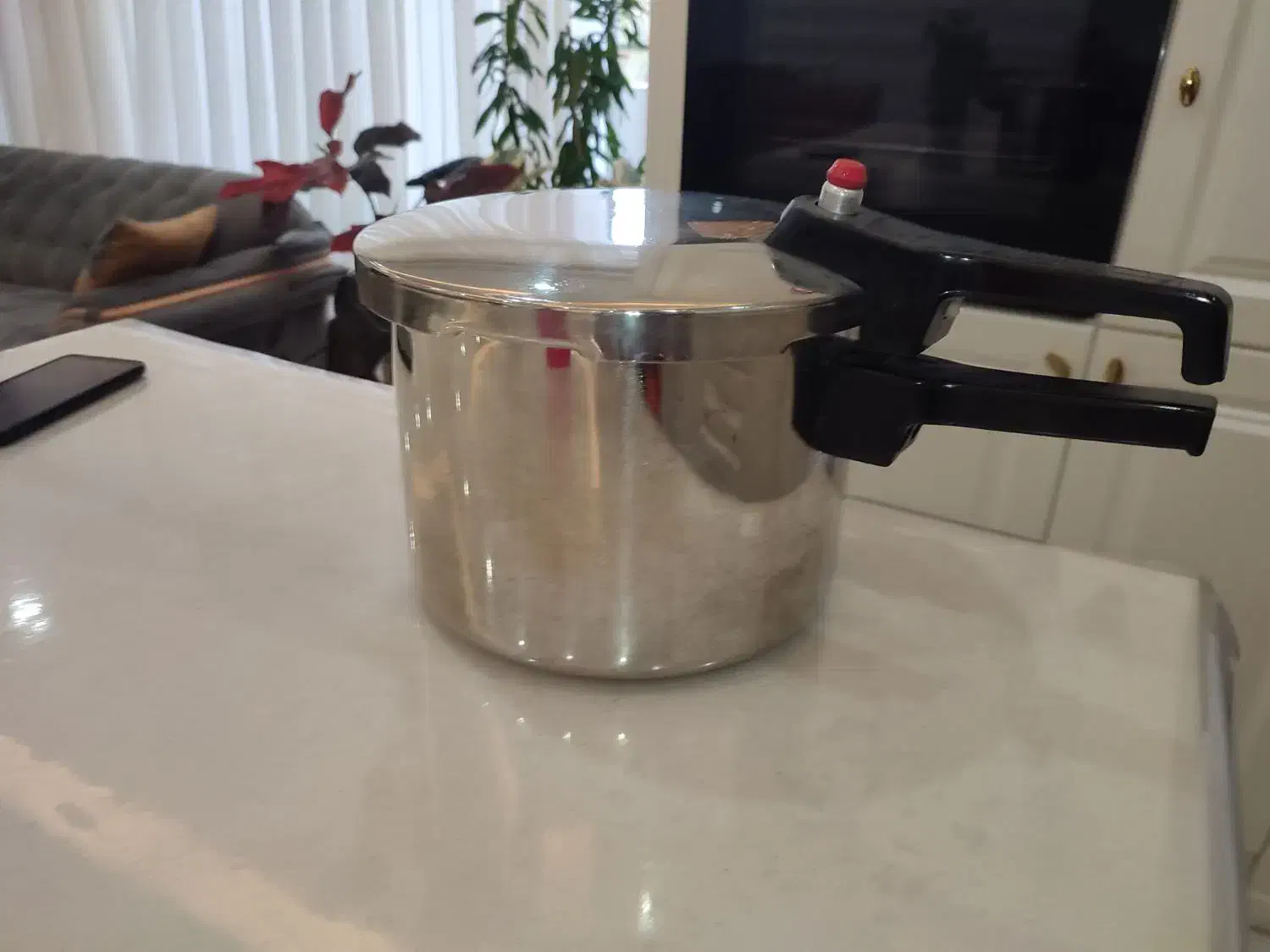 سالم|ظروف پخت‌وپز|گنبد کاووس, |دیوار