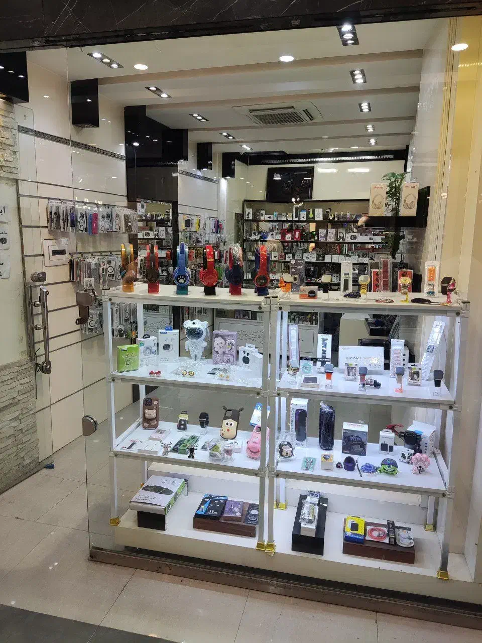 واگذاری کامل لوازم جانبی موبایل فول لوازم و پر|لوازم جانبی موبایل و تبلت|مشهد, ویلاشهر|دیوار