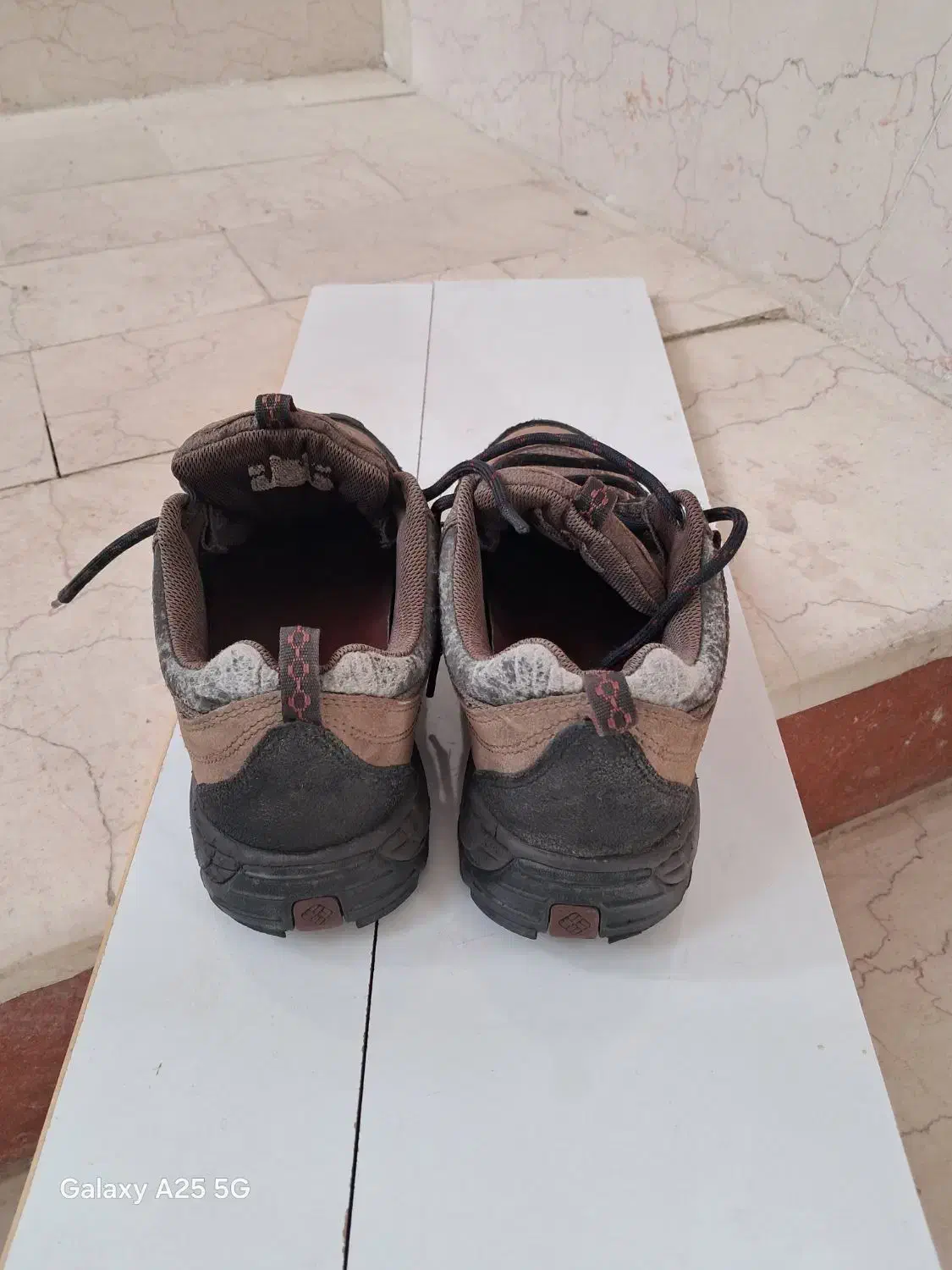 کفش کوهنوردی|کیف، کفش، کمربند|بروجرد, |دیوار