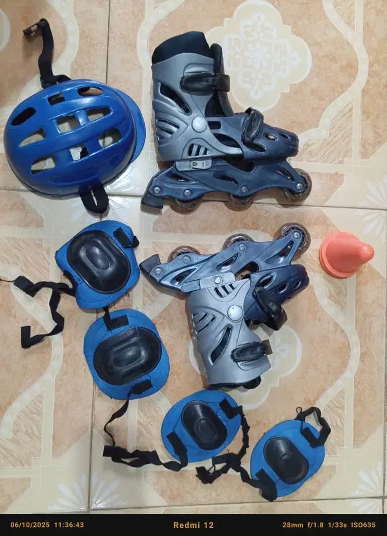 کفش اسکیت|دوچرخه، اسکیت، اسکوتر|رشت, باهنر|دیوار