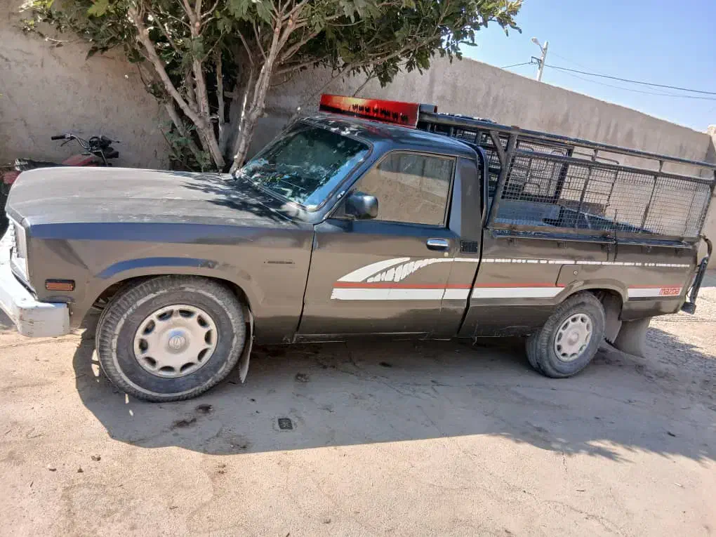 مزدا ۱۶۰۰|خودرو سواری و وانت|شیراز, ترمینال باربری|دیوار