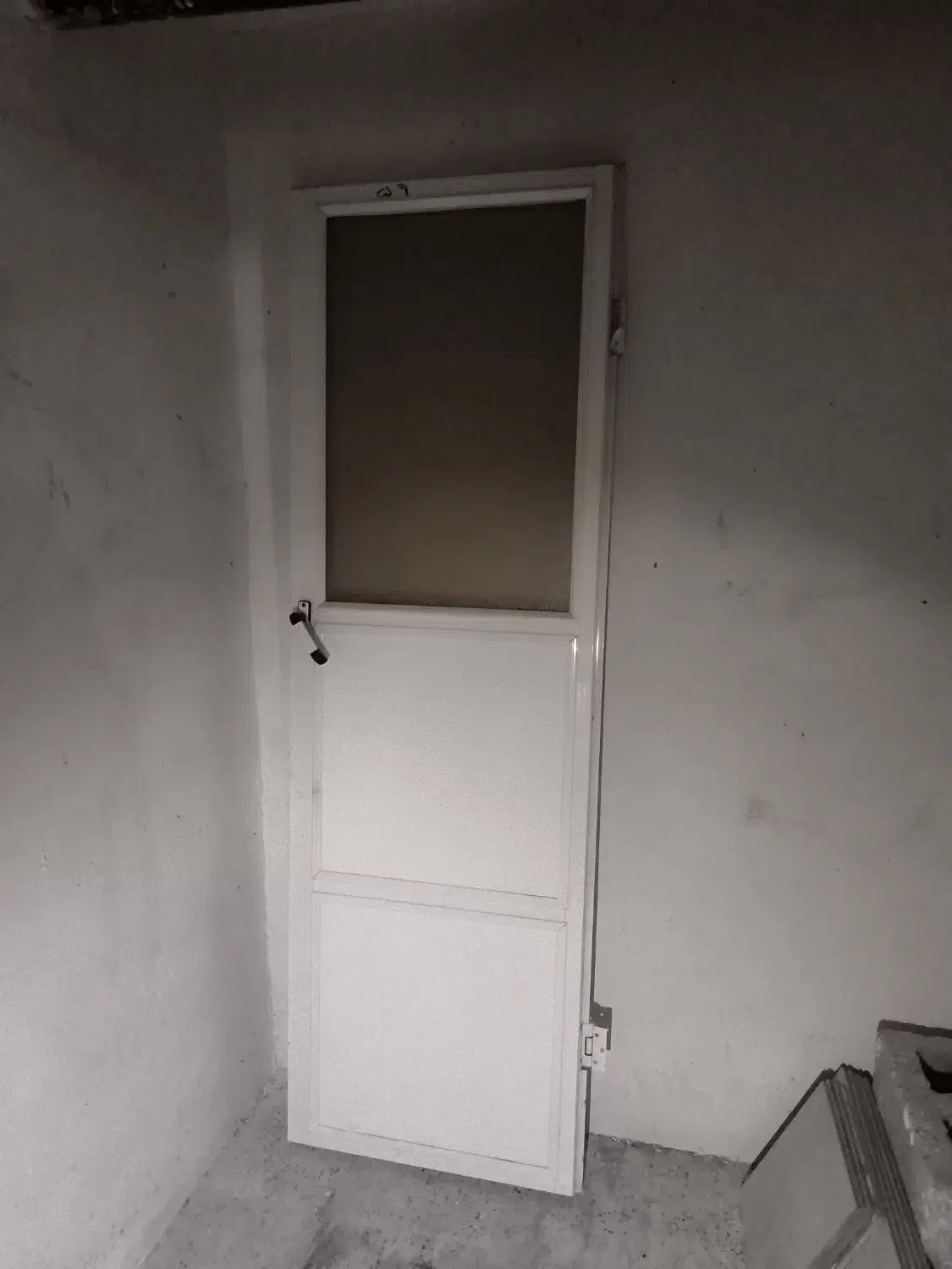 دو عدد روشویی/دو عدد درب سرویس یهداشتی|لوازم سرویس بهداشتی|خمیر, |دیوار