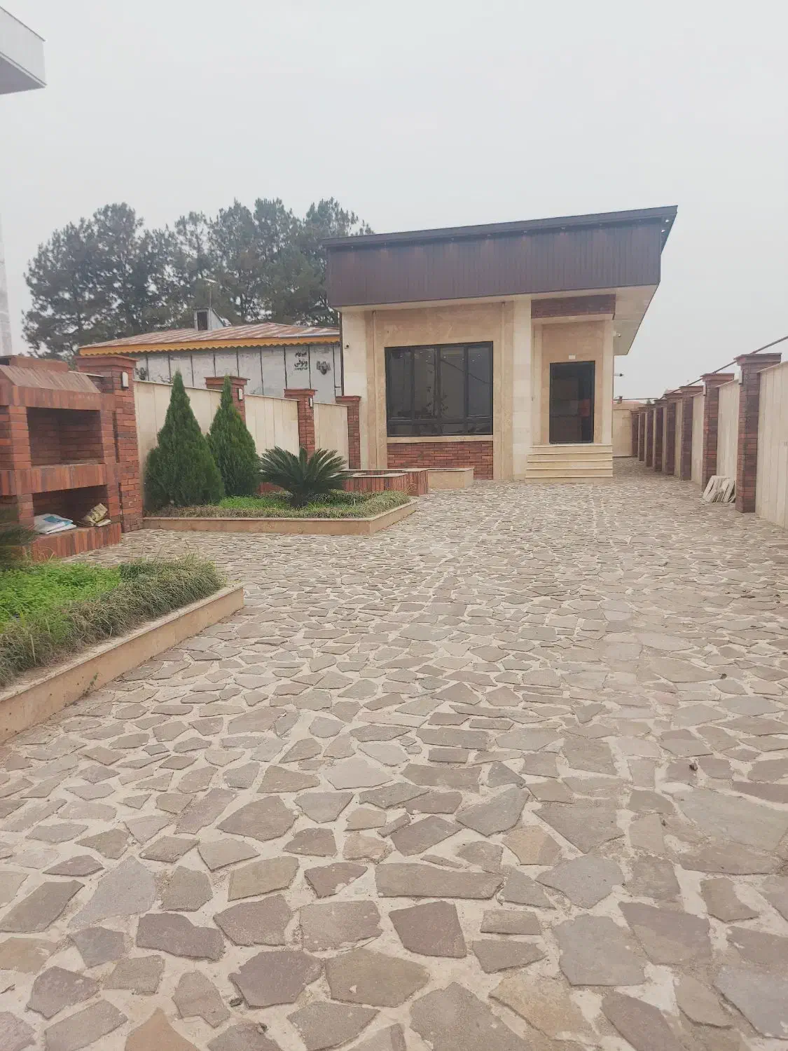 ویلایی نوساز ۳۷۰ متری سنددار در صومعهسرا|فروش خانه و ویلا|صومعهسرا, |دیوار