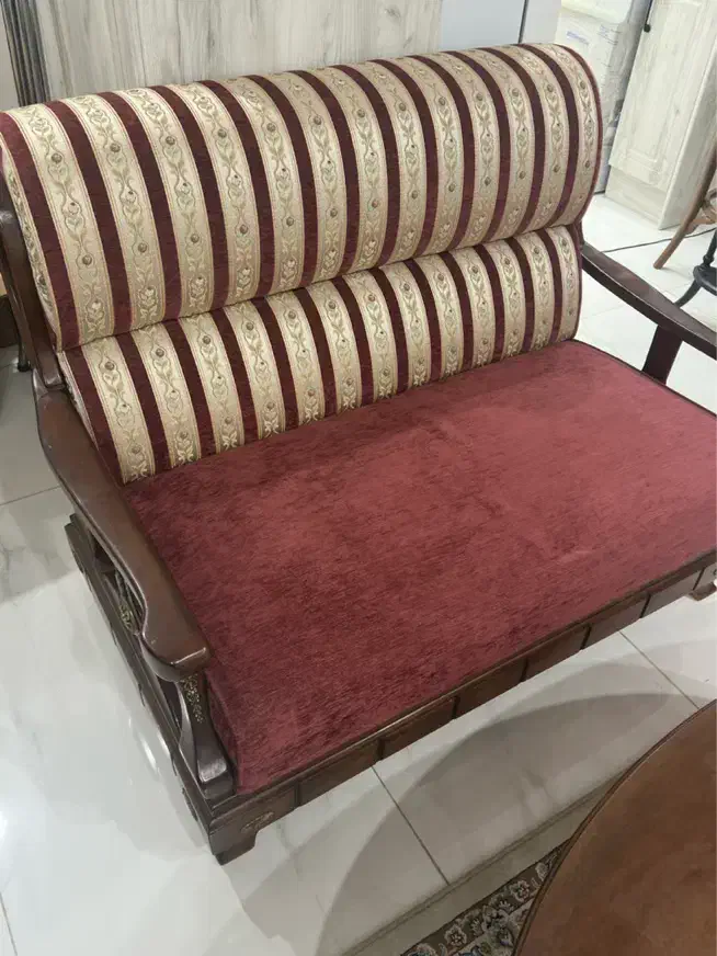 کاناپه دو نفره به همراه میز جلو مبلی|مبلمان خانگی و میز عسلی|تهران, مجیدیه|دیوار