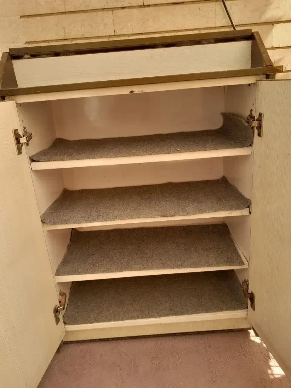 جاکفشی|جاکفشی، کمد، دراور|اصفهان, شیخ طوسی|دیوار