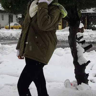 لباس|لباس|رشت, رشتیان|دیوار