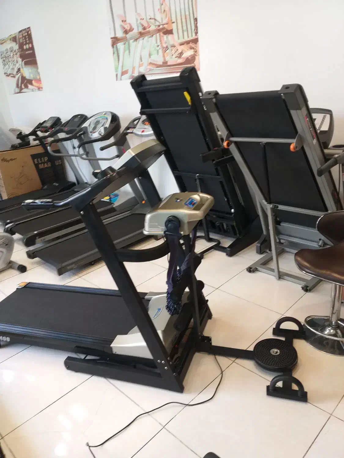 تردمیل چندکاره توروبو ۲۴۰۰(دنیای تردمیل)|تجهیزات ورزشی|تبریز, |دیوار