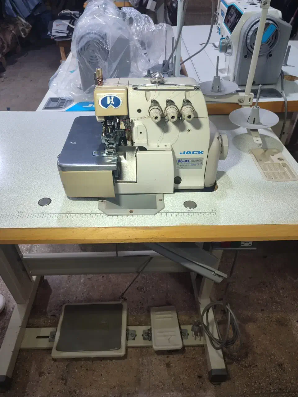 سر دوز ۳ نخ جک|چرخ خیاطی و ریسندگی|ایلام, |دیوار