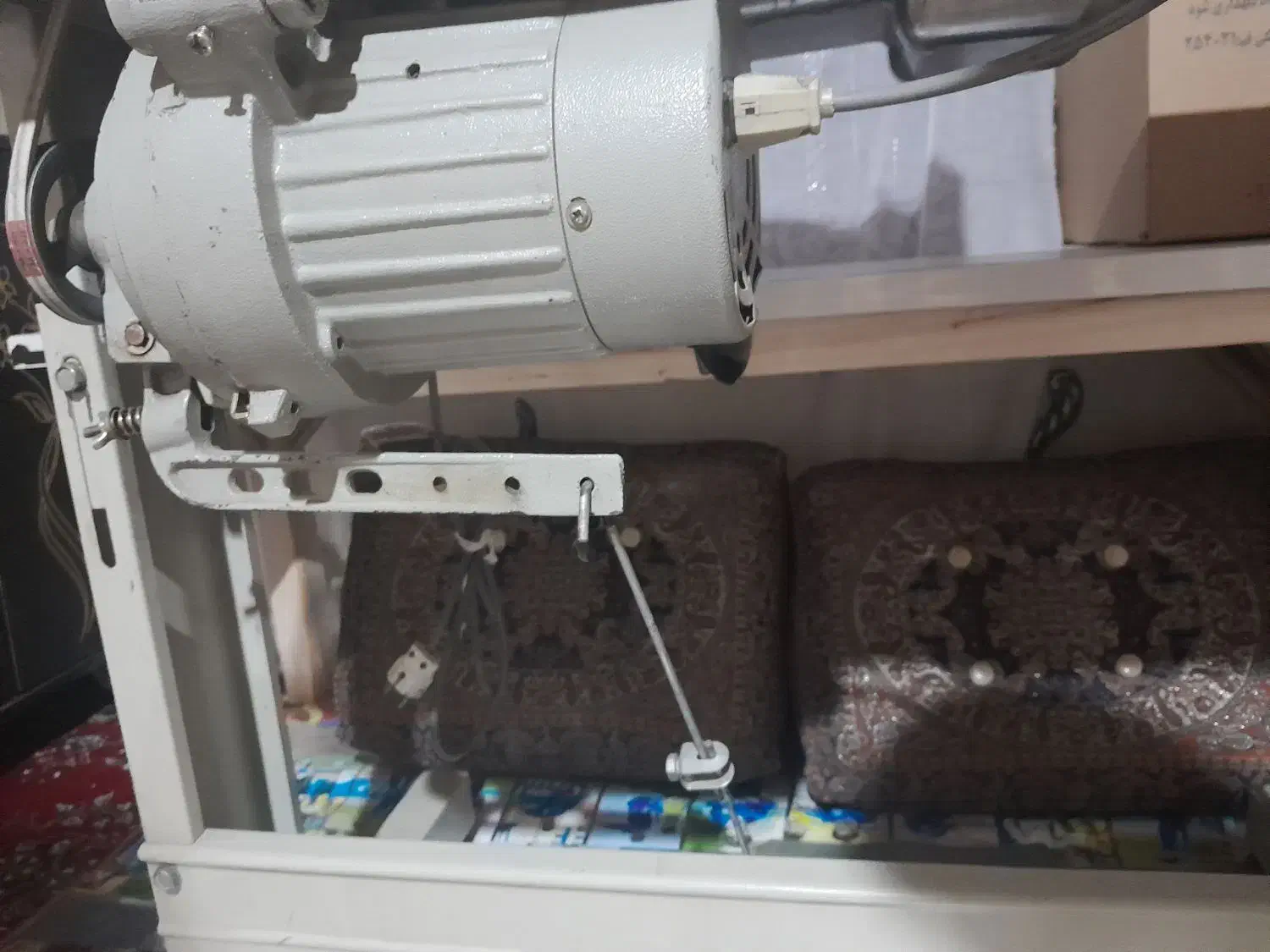 چرخ خیاطی|چرخ خیاطی و ریسندگی|نهاوند, |دیوار