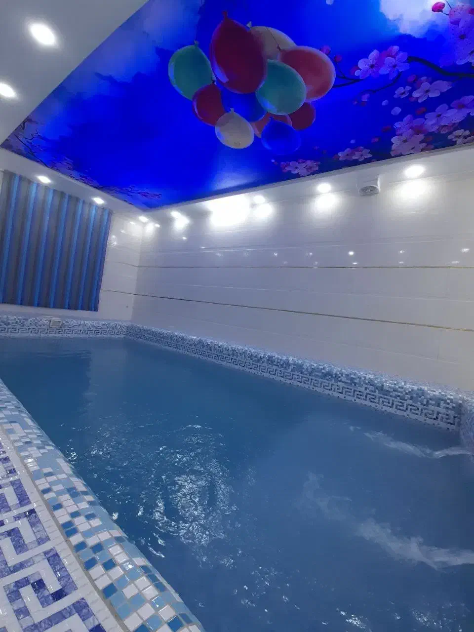 اجاره کوتاه مدت باغ ویلا استخر سرپوشیده ابگرم|اجارهٔ کوتاه‌مدت ویلا و باغ|شاندیز, |دیوار