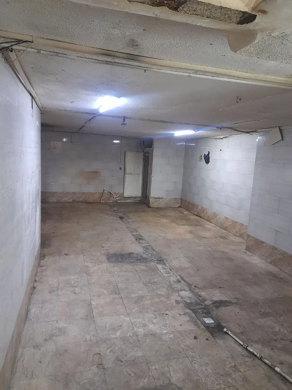 ۸۰متر زیر زمین دارای برق سه فاز|اجارهٔ مغازه و غرفه|تهران, خاک سفید|دیوار