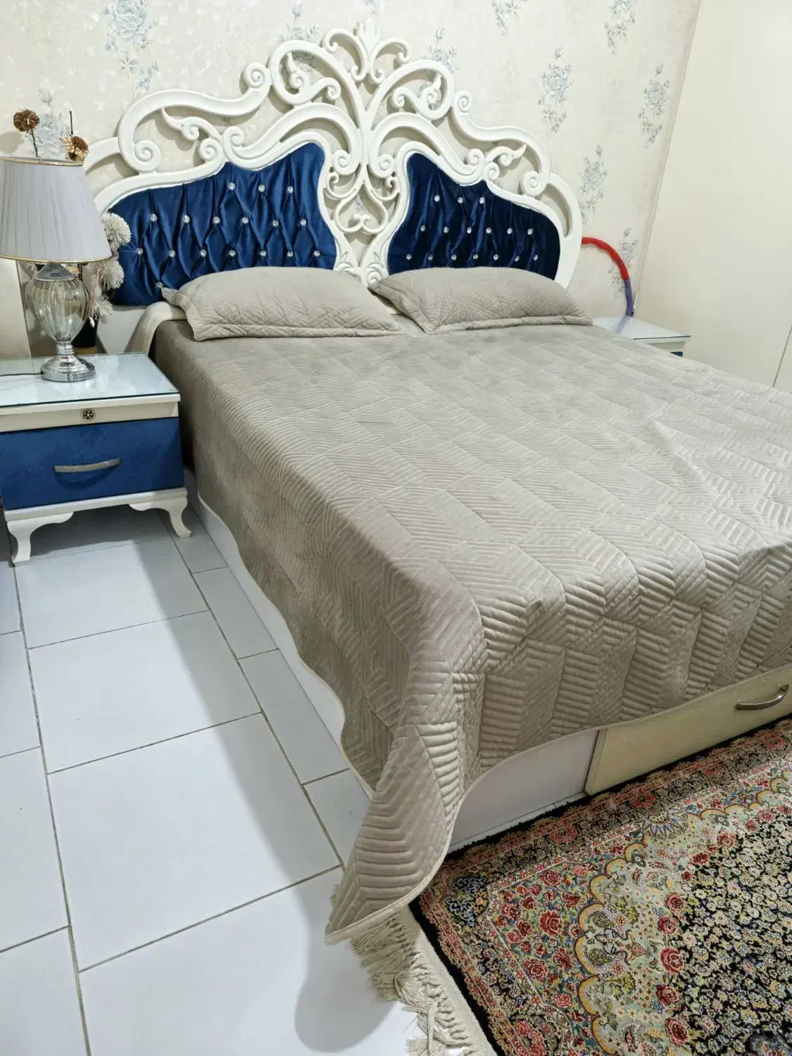 تخت خواب دو نفره با ۲ پاتختی بدون آیینه و کنسول|تخت و سرویس خواب|اندیشه, اندیشه فاز ۱|دیوار