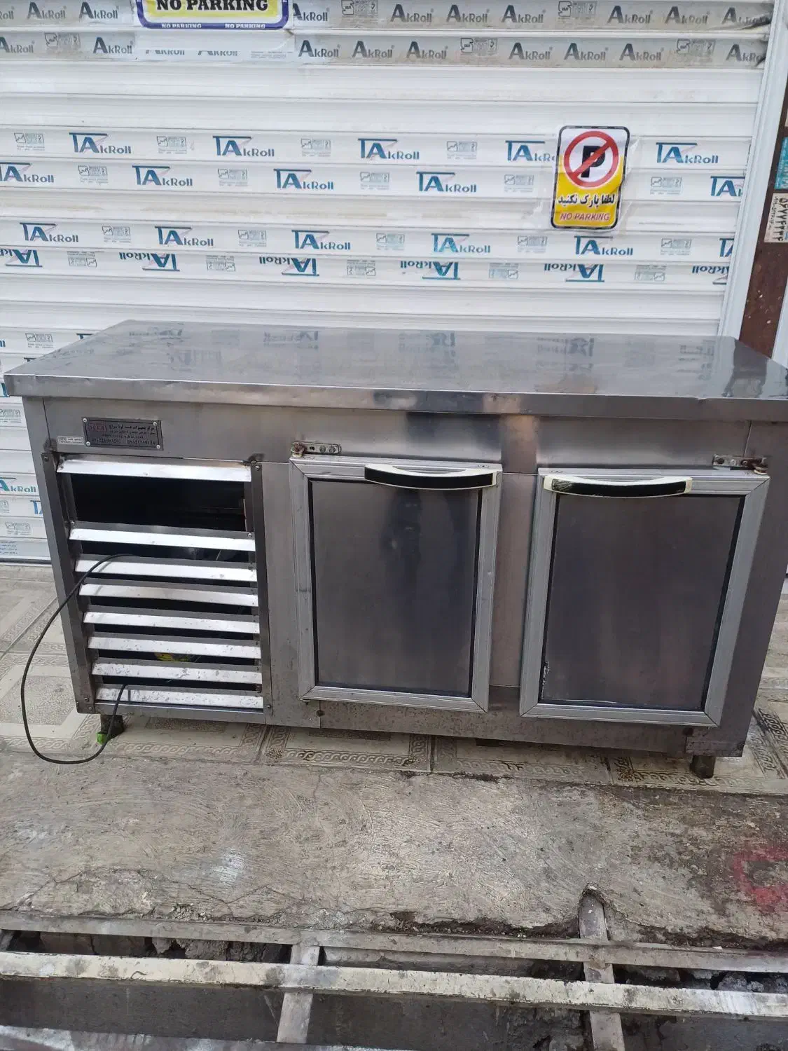یخچال میز کاری تمام استیل درحد نو|فروشگاه و مغازه|نسیمشهر, |دیوار