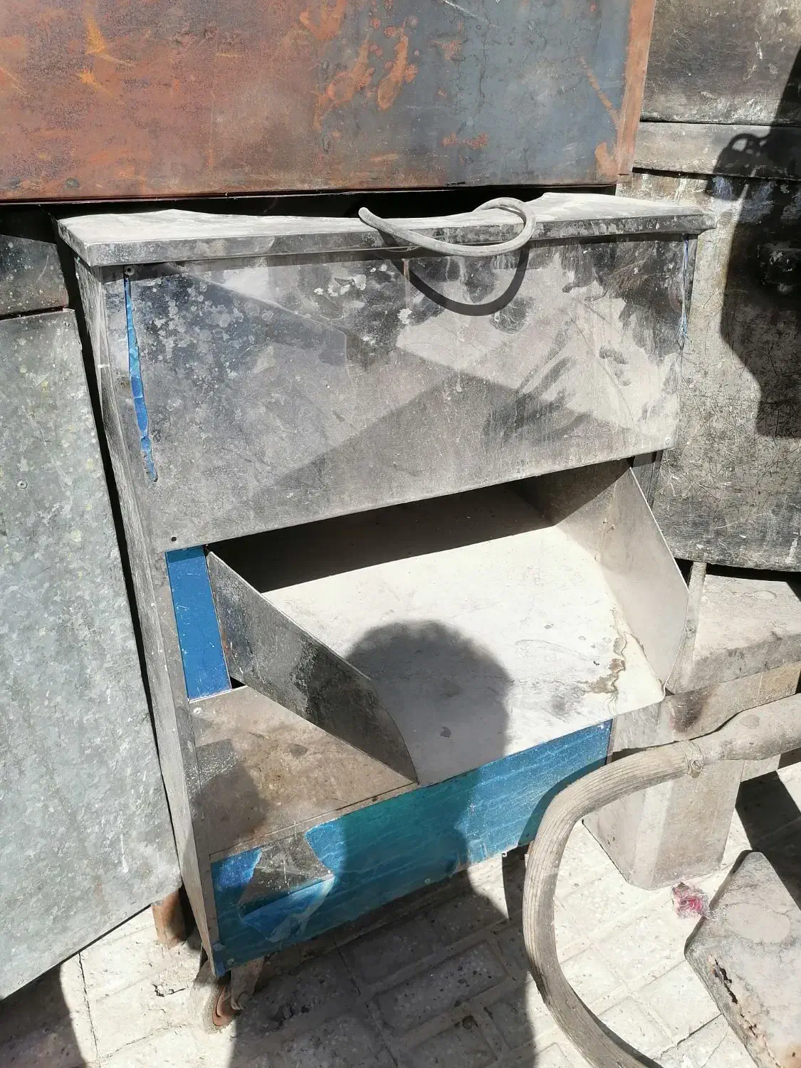 مقداری لوازم آشپزخانه به فوروش میرسد|کافیشاپ و رستوران|تربتحیدریه, اندیشه|دیوار