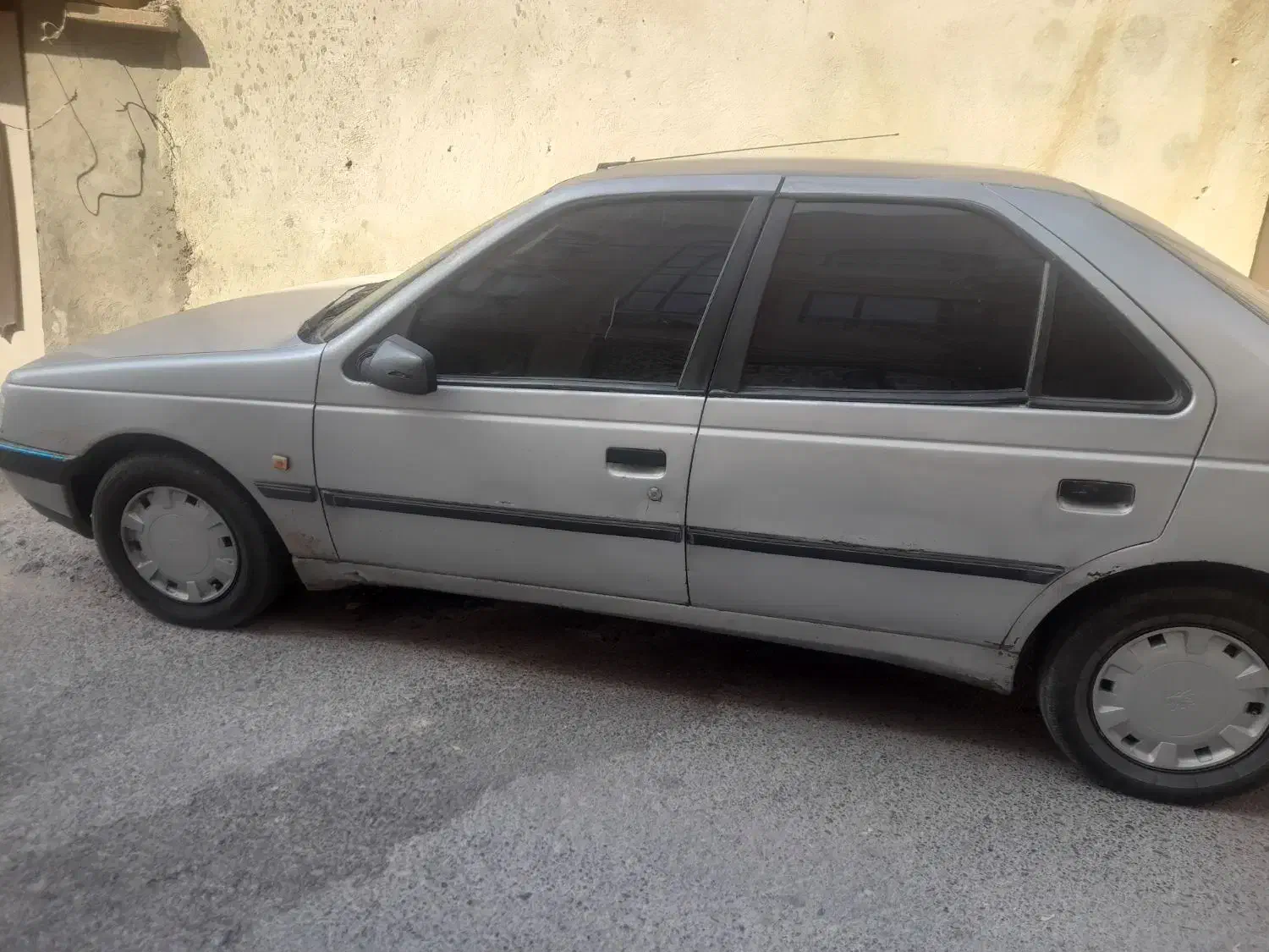 پژو ۴۰۵ مدل‌۸۴|خودرو سواری و وانت|ایلام, |دیوار