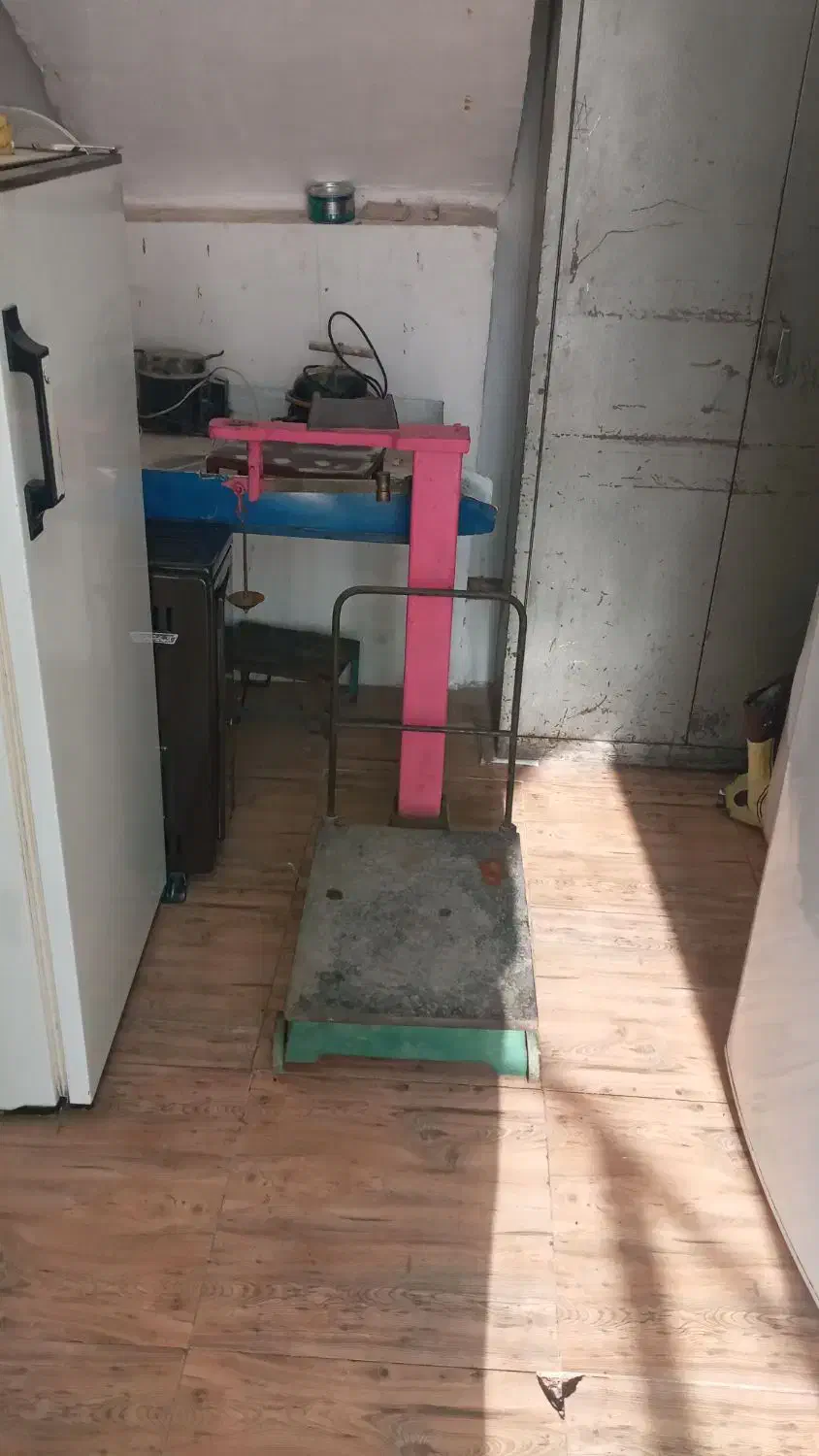 تراز و قدیمی|کلکسیون اشیاء عتیقه|مراغه, |دیوار