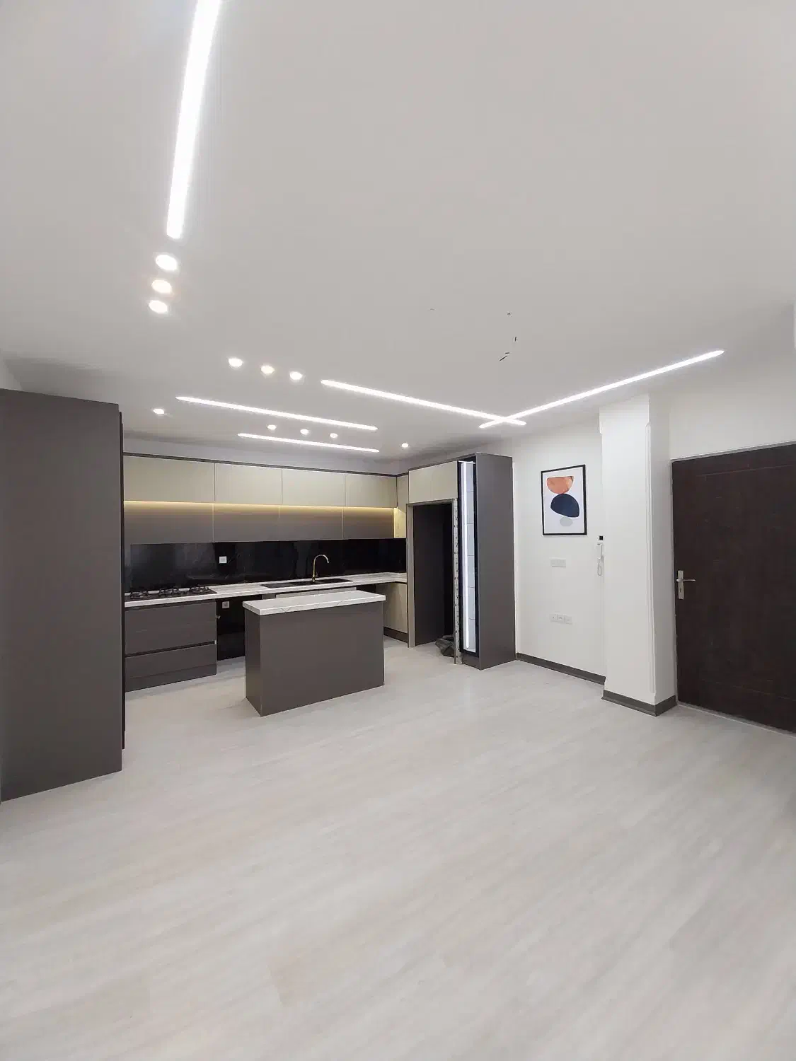 63متری/تراورتن/سندتکبرگ/غرق نور/تاپ لوکیشن|فروش آپارتمان|تهران, تهرانسر مرکزی|دیوار